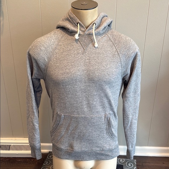 Z J. Crew Men’s Small Vintage Fleece Gray Heather Raglan Sweatshirt - Picture 1 of 5